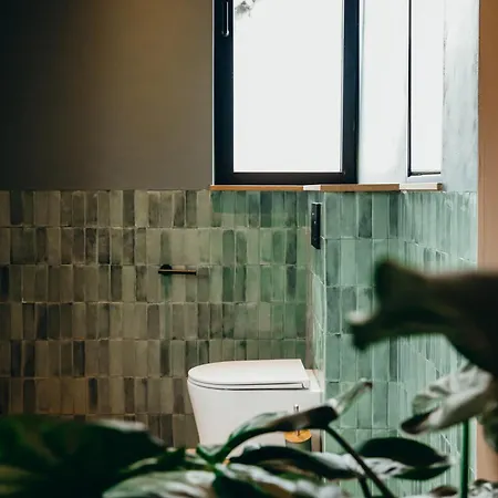 Madame Crepin Couette-café