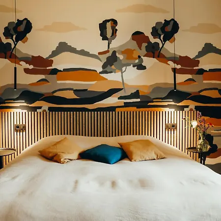 Madame Crepin Rochefort